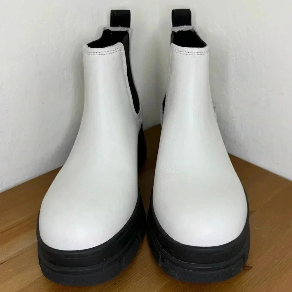 UGG women ashton